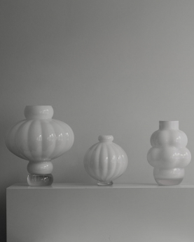 Louise Roe Vase Balloon 04