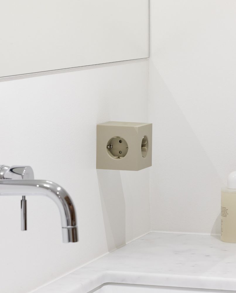 Avolt Mehrfachstecker Square 2 USB C wall mounted One Size