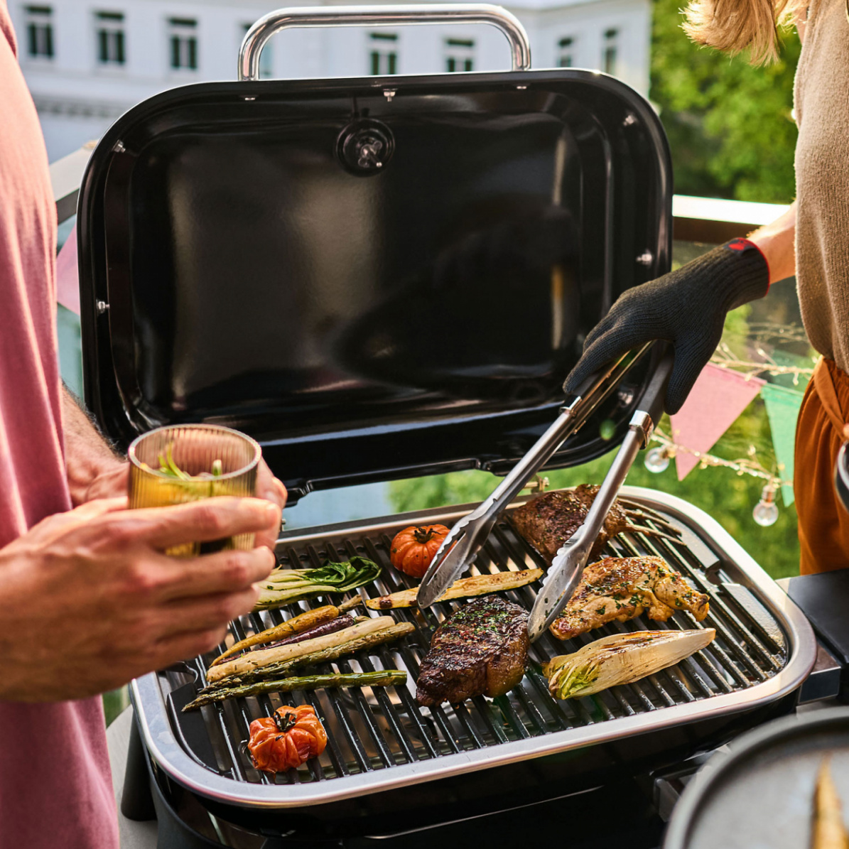 Weber Elektrogrill LUMIN (2026) + gratis Grillplatte