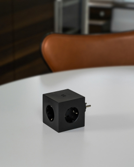 Avolt Mehrfachstecker Square 2 USB C wall mounted