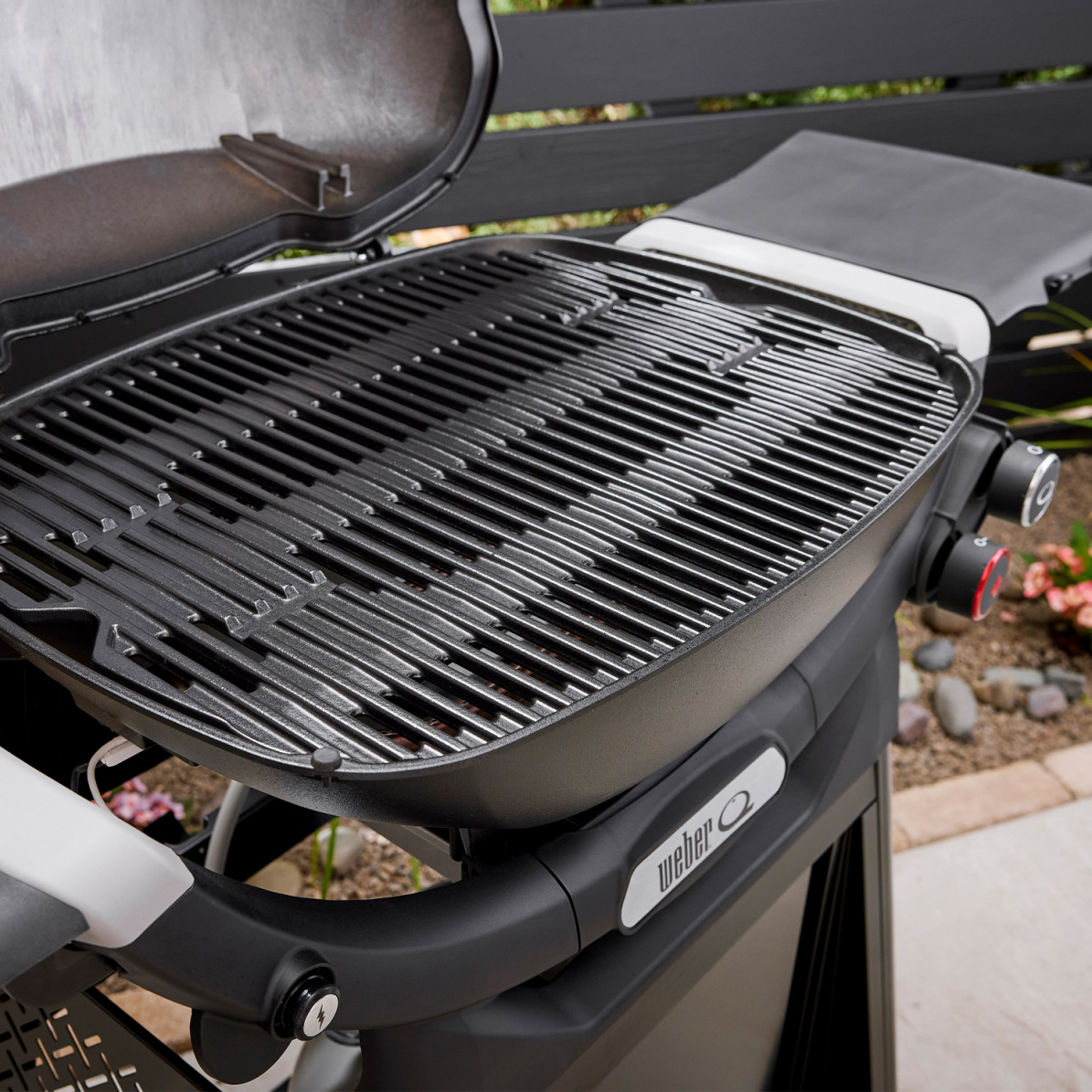 Weber Gasgrill Q 1200N mit Stand, Black