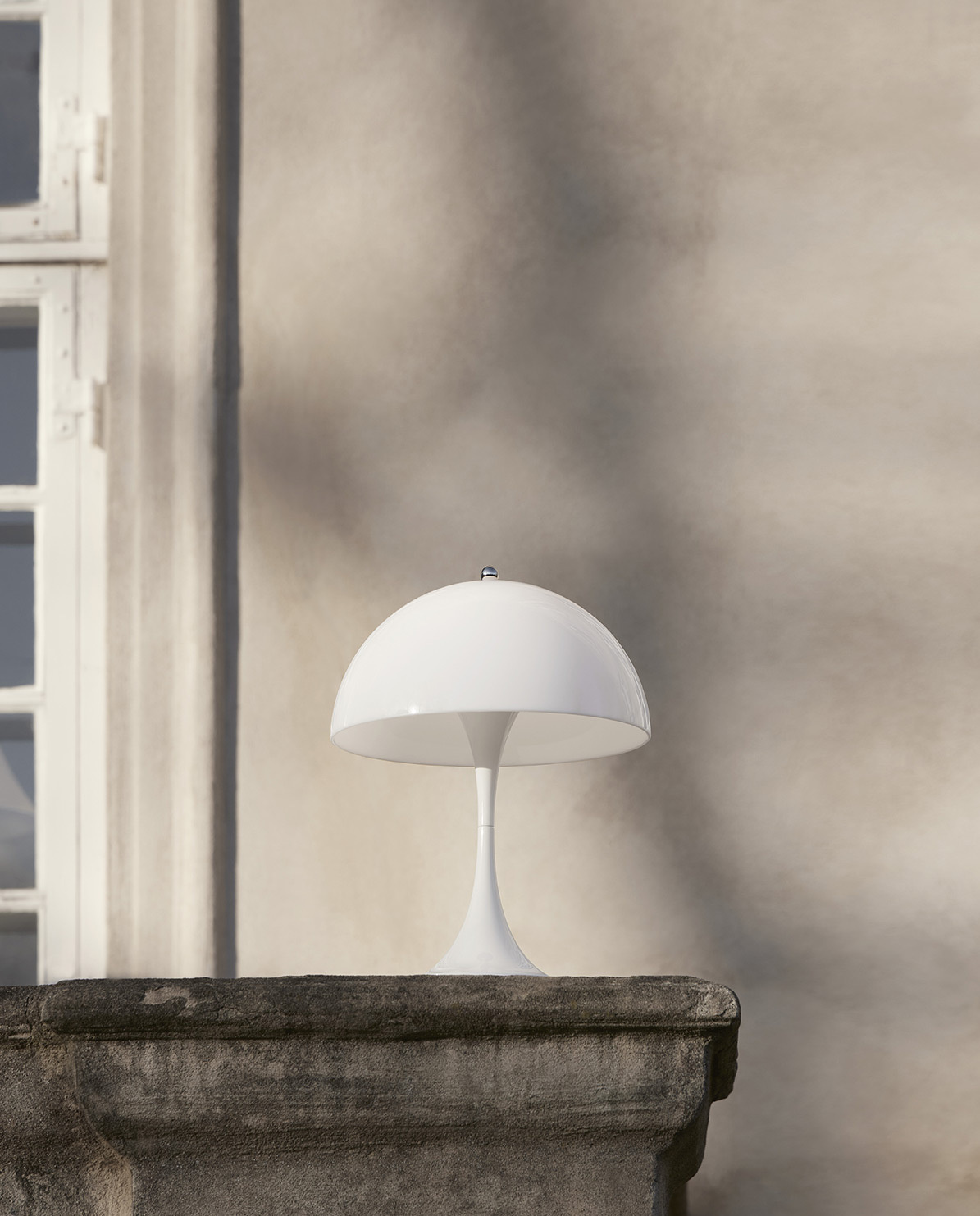Louis Poulsen Tischleuchte Panthella Opal 250 portable white V3 One Size