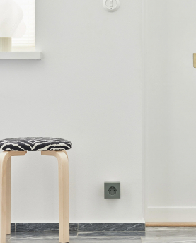 Avolt Mehrfachstecker Square 2 USB C wall mounted