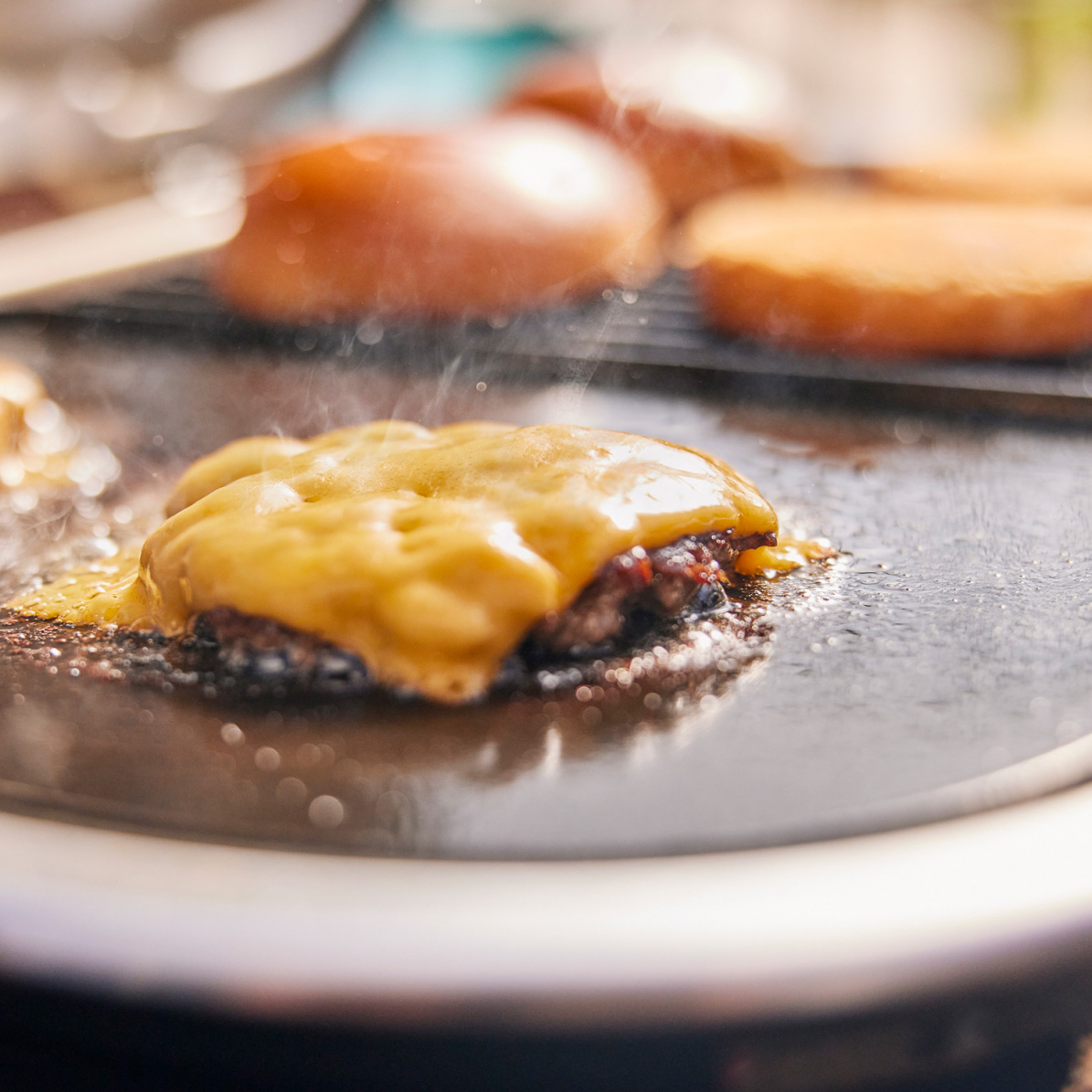 Weber Elektrogrill LUMIN (2026) + gratis Grillplatte