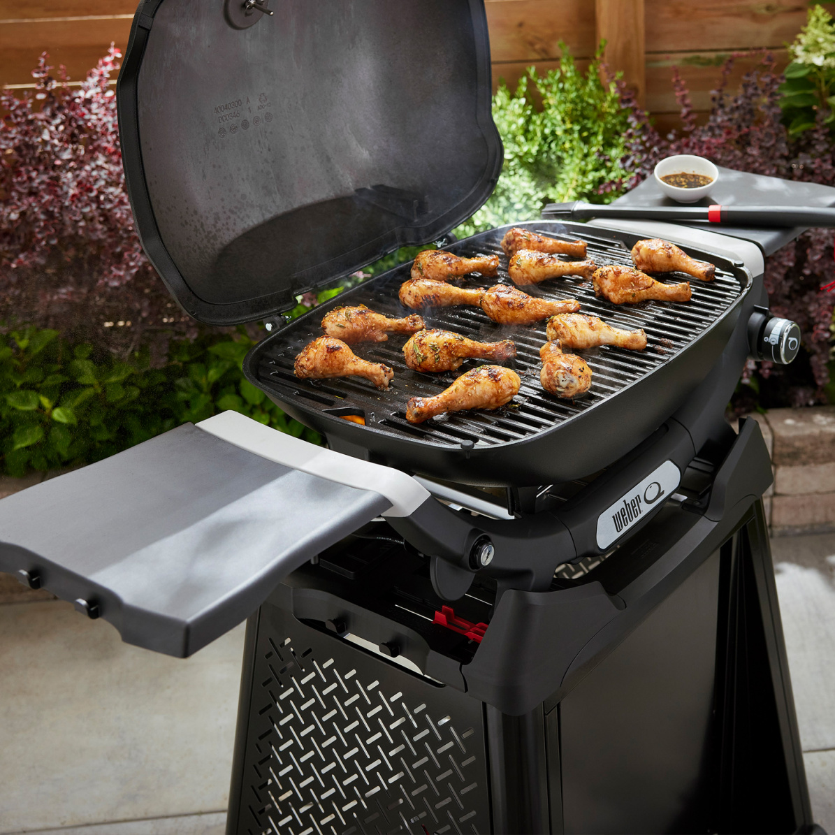 Weber Gasgrill Q 2200N mit Rollwagen, Black